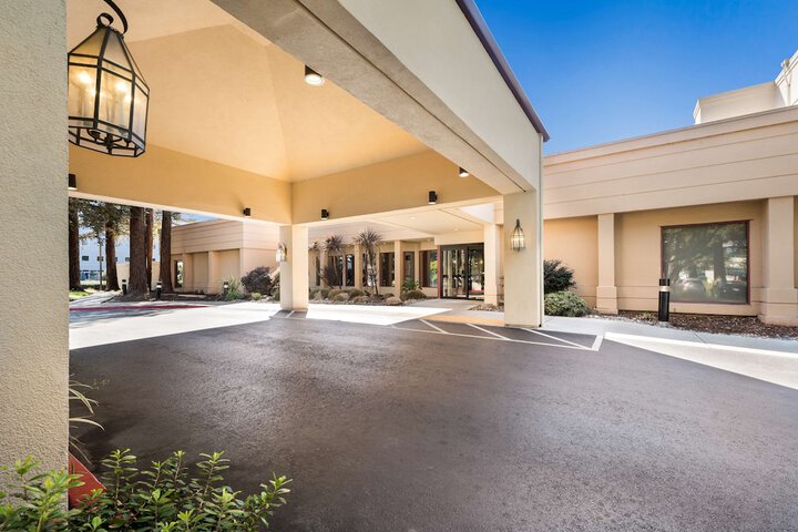 Hotel 2 of 42