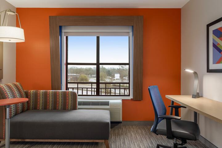 Room 18 of 39