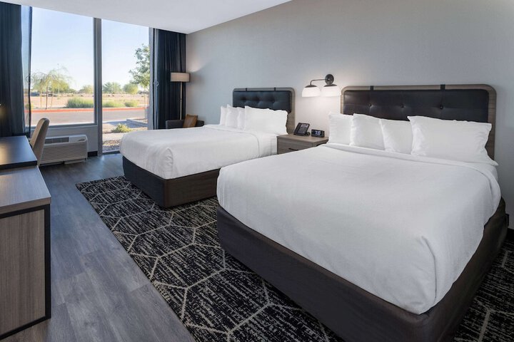 La Quinta Inn & Suites by Wyndham Maricopa - Copper Sky