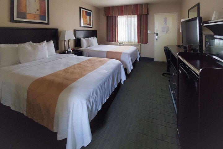 Room 54 of 76