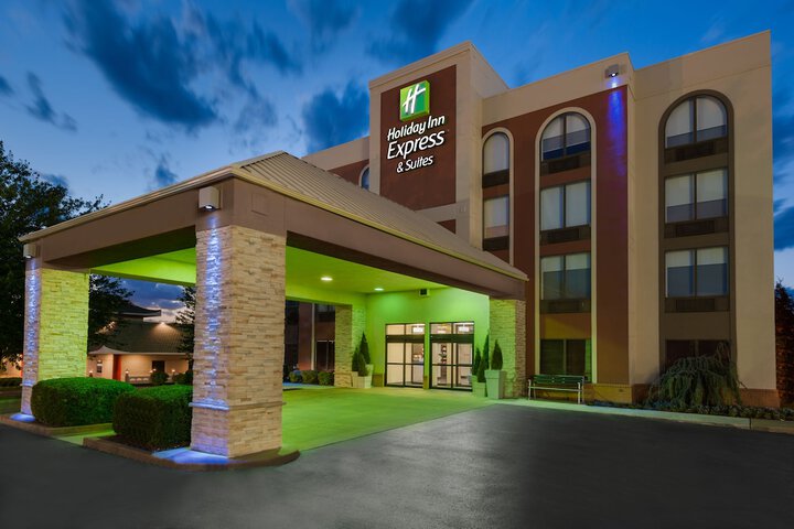 Hotel 2 of 33