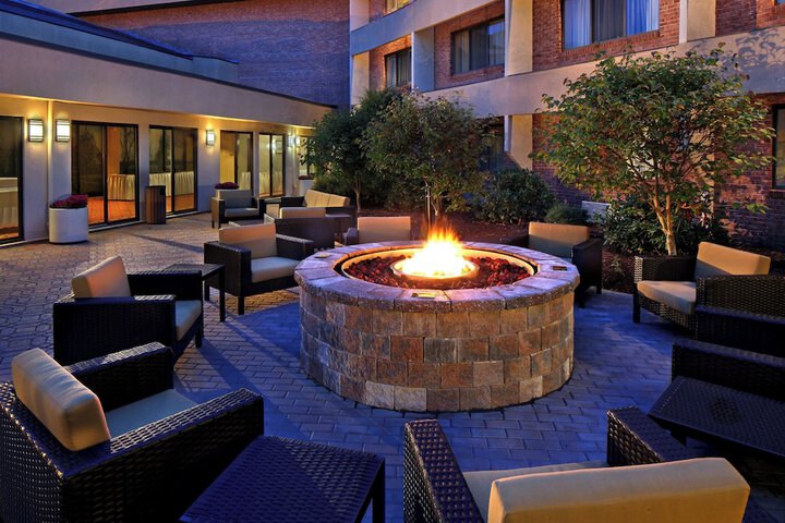 Courtyard by Marriott Hartford Cromwell
