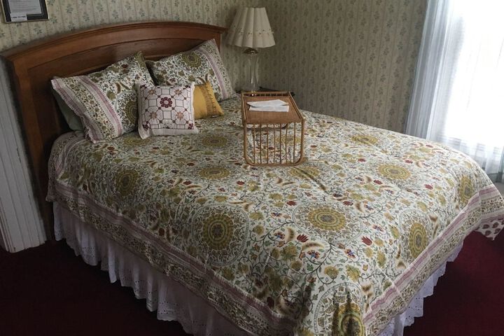 Room 19 of 35