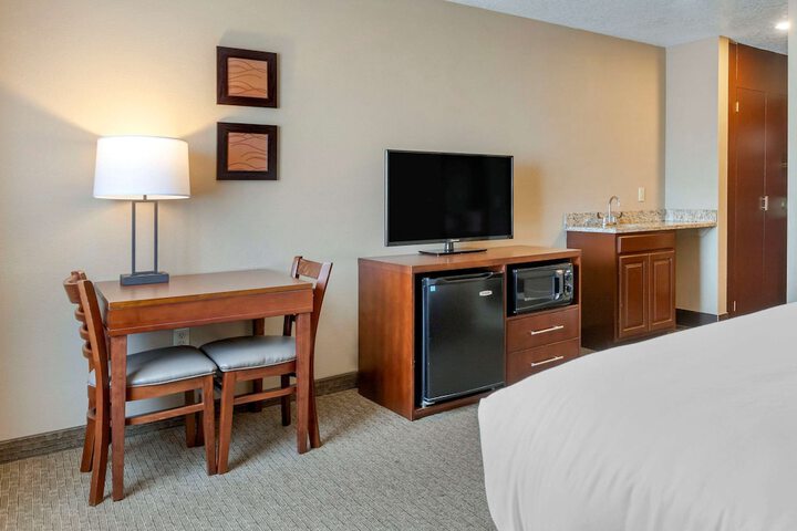 Room 35 of 47