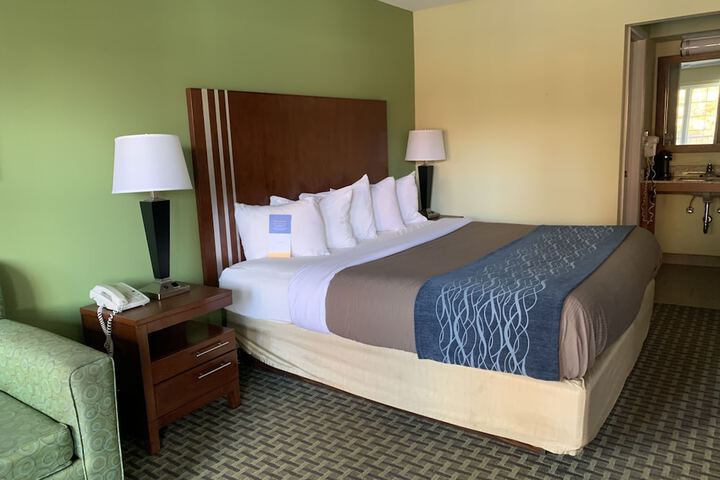 Room 34 of 87