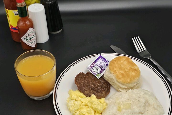 Dining 67 of 78