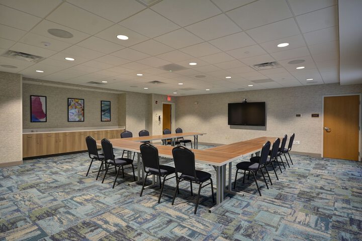 Home2 Suites by Hilton Portland Airport