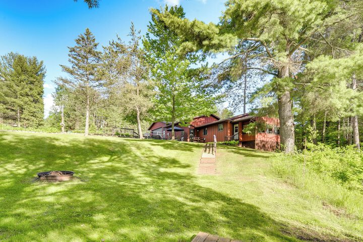 Grill & Fire Pit: Waterfront Cameron Retreat!