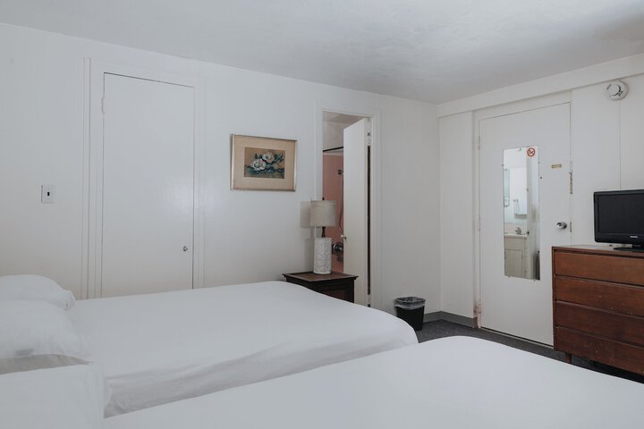 Room 38 of 90