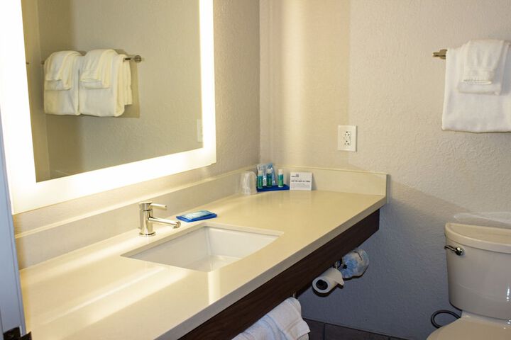 Holiday Inn Express Winfield by IHG