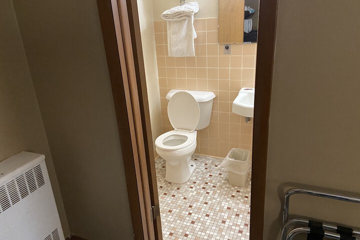 Room 53 of 61
