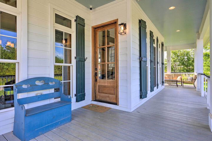 Bright Waveland Home - Walk to Beach Access!