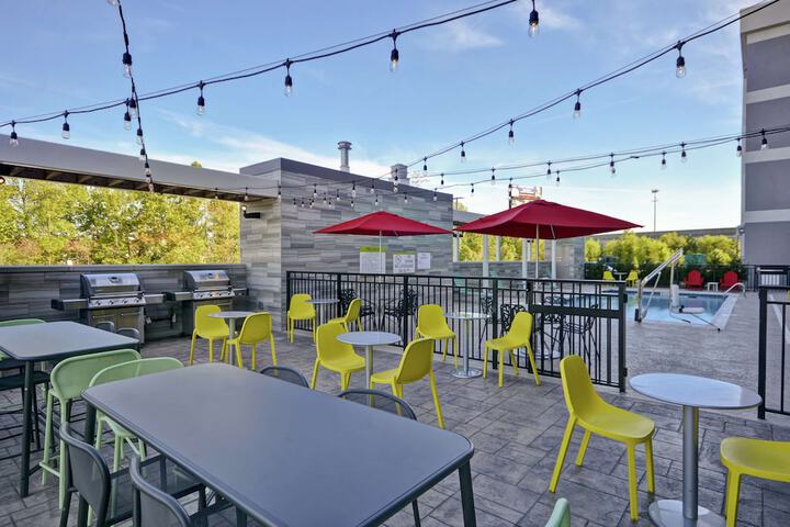Terrace/Patio 43 of 45