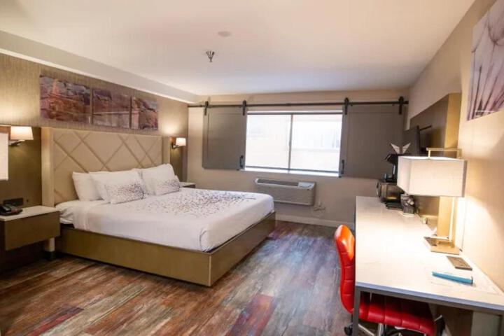 Empeiria High Sierra Hotel