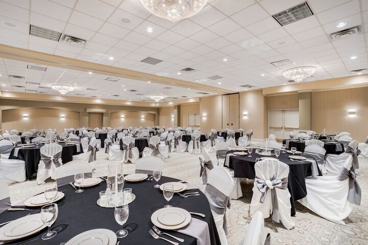 Holiday Inn Lafayette-City Centre by IHG