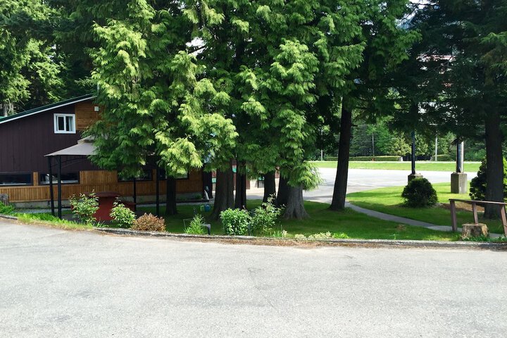 Property Grounds 36 of 40