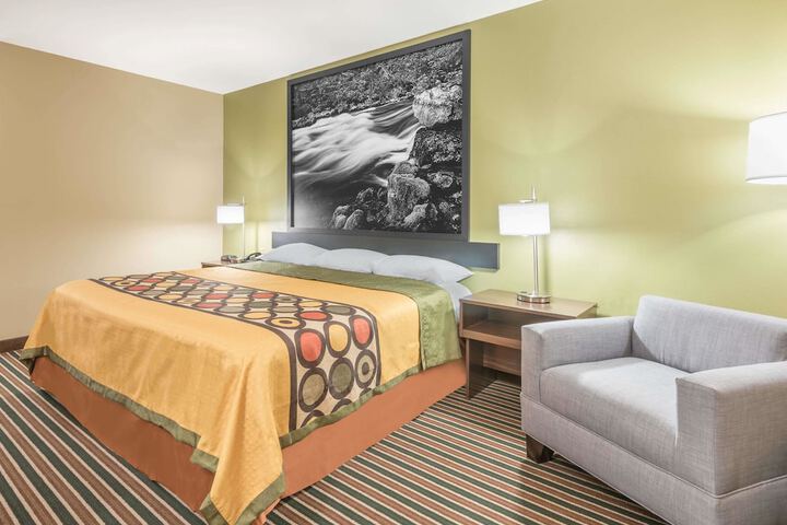 Super 8 by Wyndham Bryant Little Rock Area