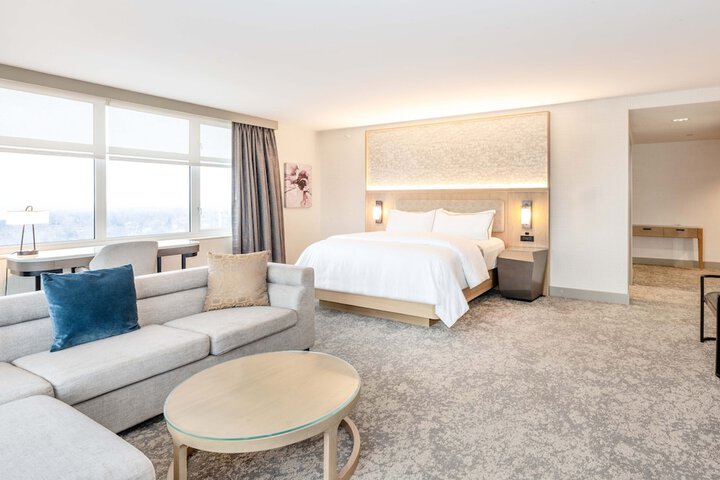 Room 44 of 80
