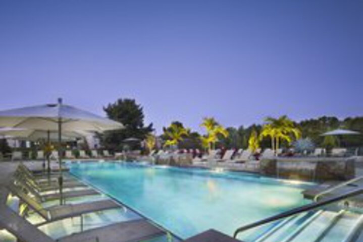 Pool 18 of 52