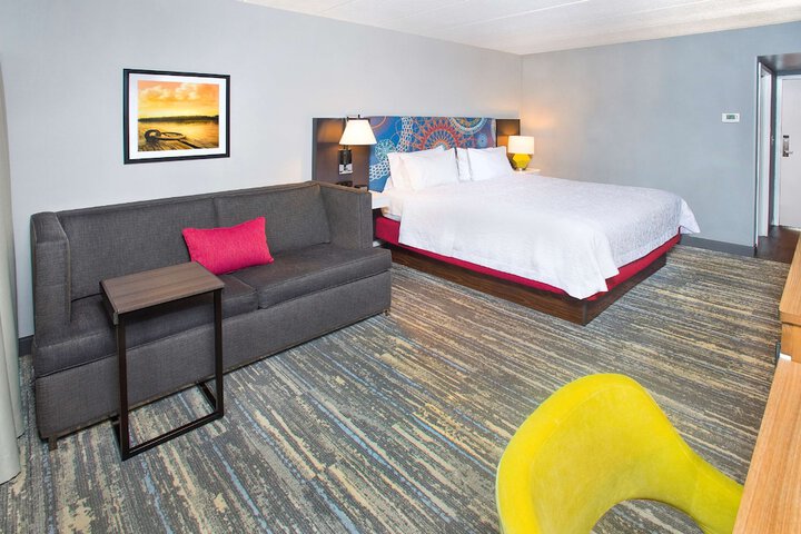 Room 8 of 32