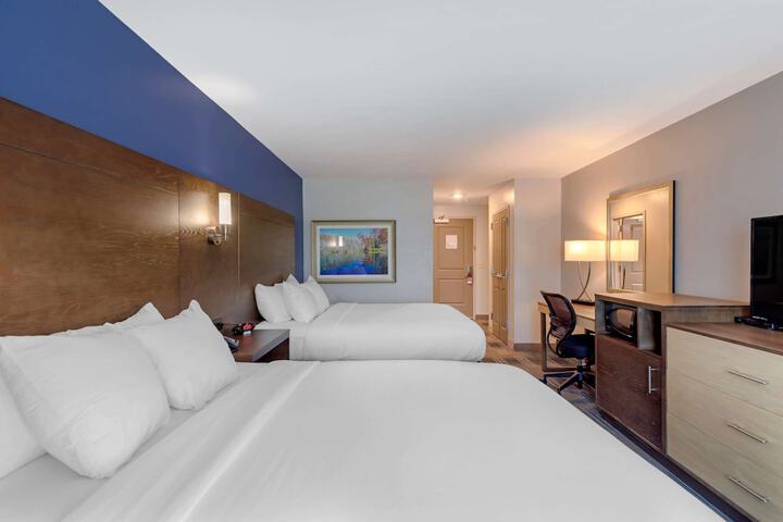 Room 14 of 36