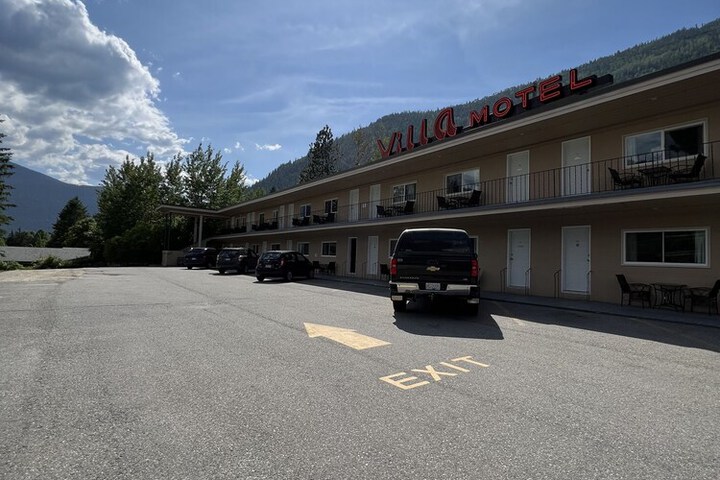 Hotel 4 of 153