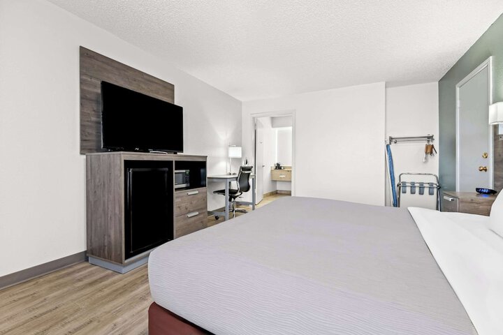 Room 15 of 31