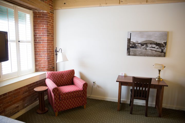 Room 118 of 128