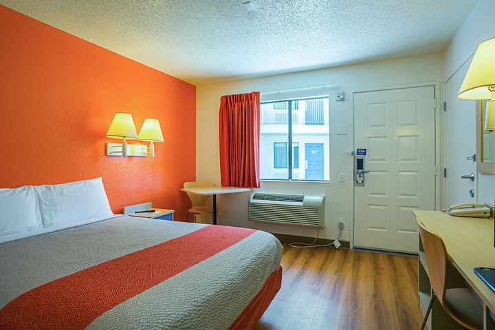 Room 39 of 55