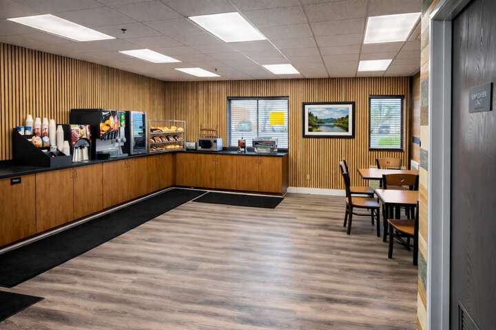 Blaine Town Inn & Suites