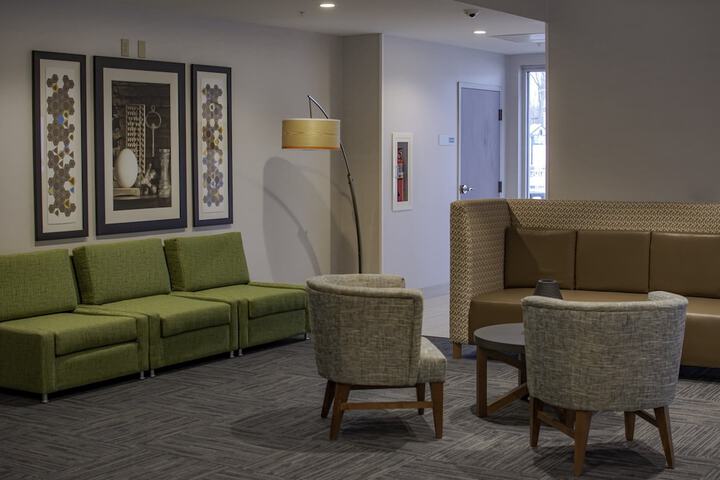 Holiday Inn Express & Suites Tonawanda - Buffalo Area by IHG