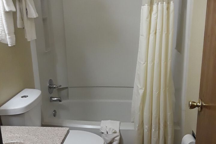 Room 8 of 29