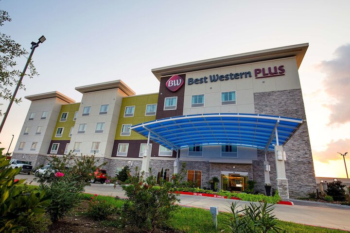 Hotel 2 of 36