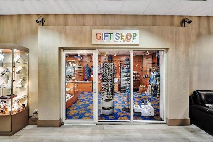 Gift Shop 60 of 64