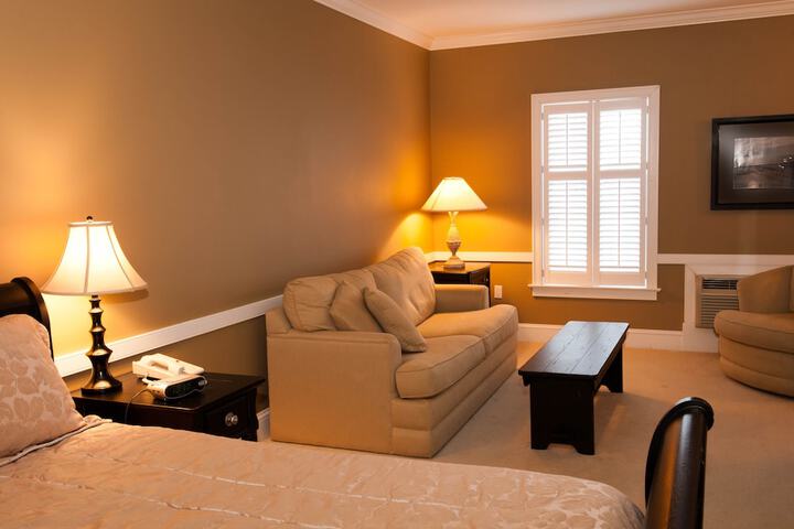 Room 11 of 80