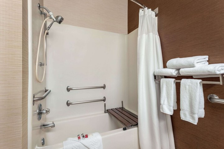 Room 19 of 27