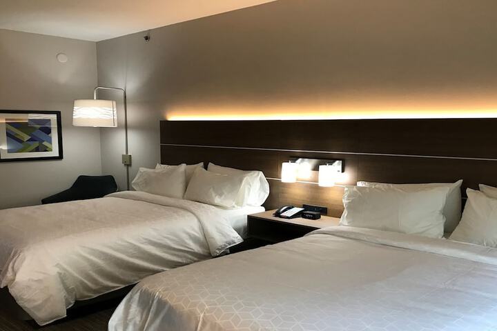 Room 18 of 53