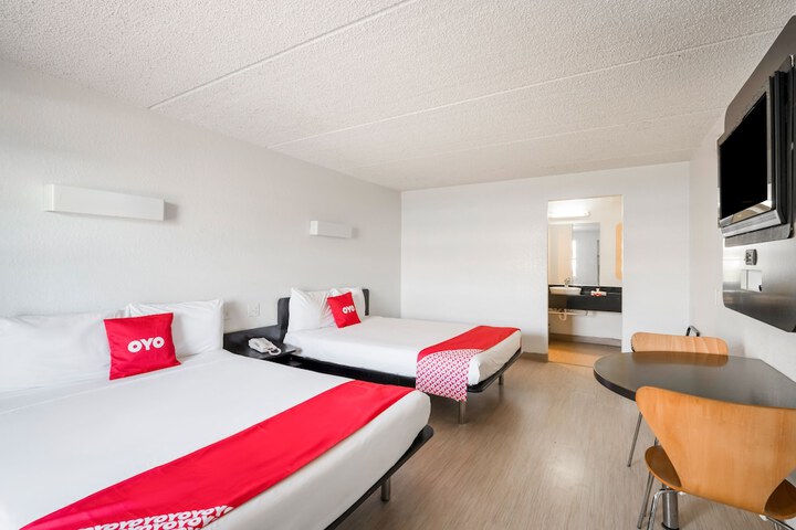 Room 10 of 24