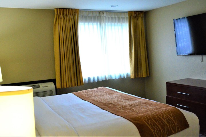 Room 49 of 103