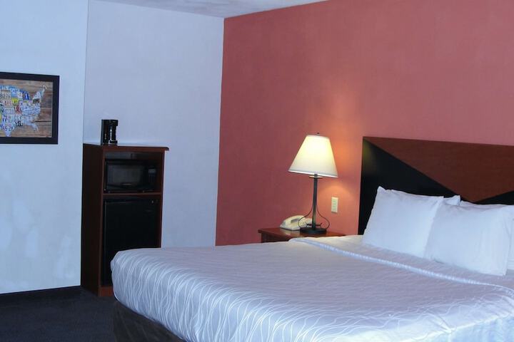 Room 17 of 49