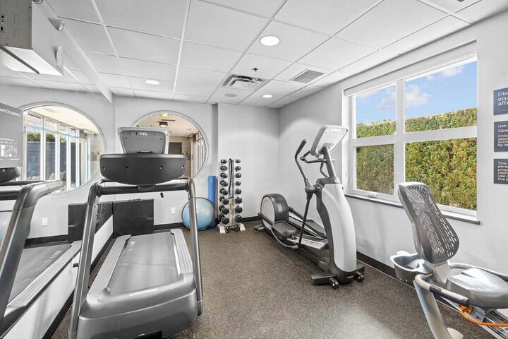 Holiday Inn Hotel & Suites Surrey East Cloverdale by IHG