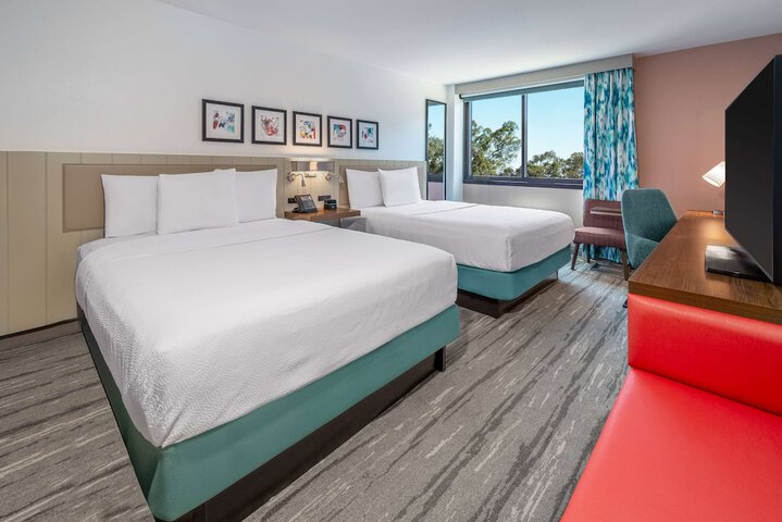 Room 14 of 26