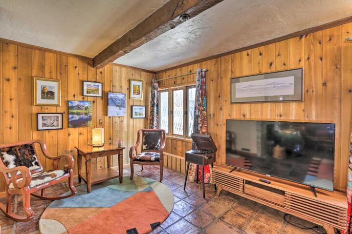 Lake Cabin w / King Bed Foodie Kitchen, & Views