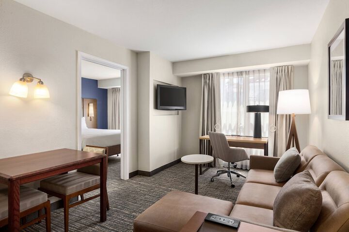 Room 15 of 32