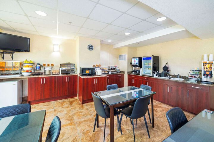 Comfort Inn & Suites Edson
