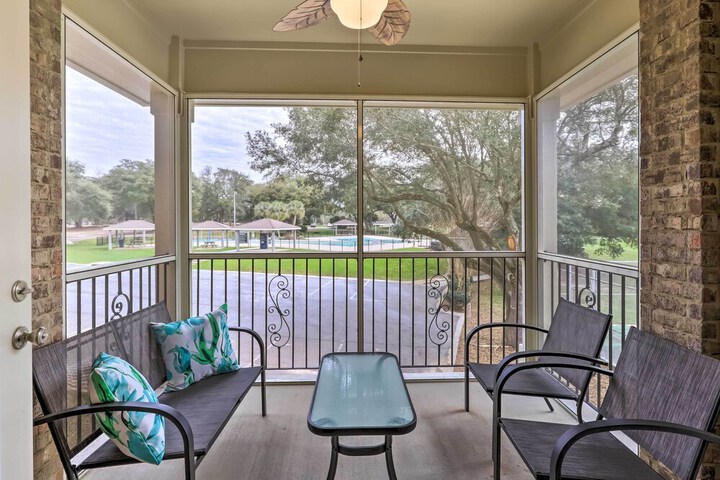 Diamondhead Condo - Marina Pool Access & Golfing!