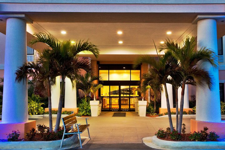 Hotel 4 of 32