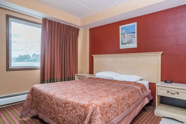 Room 14 of 35