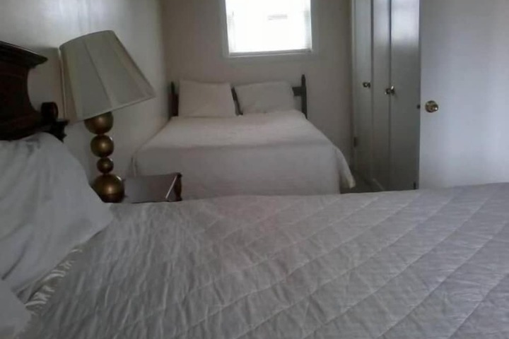 Room 20 of 36