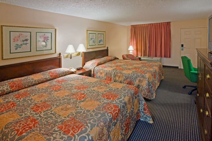 Room 19 of 25